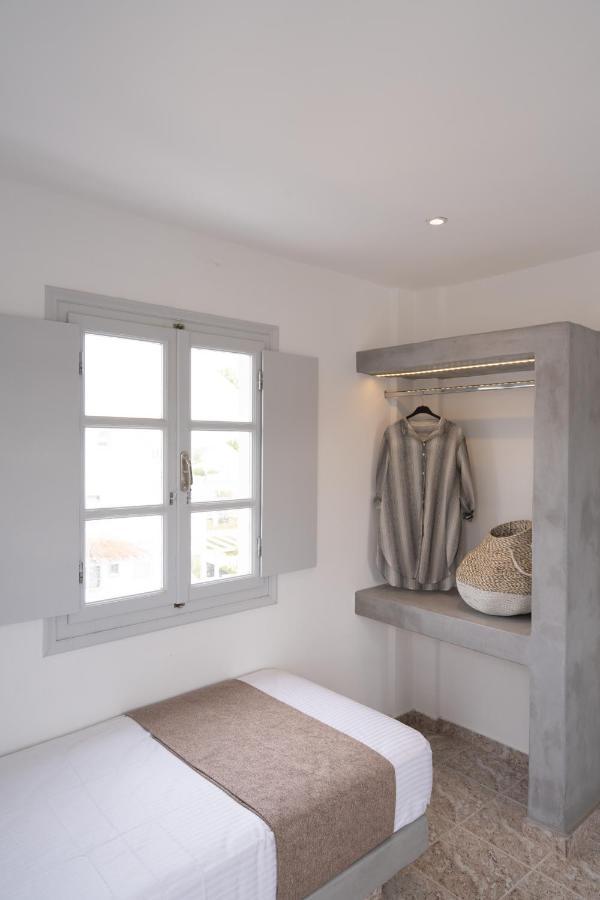 White Lily Suites & Lofts - Adults Only 16 Plus Perivolos  Dış mekan fotoğraf