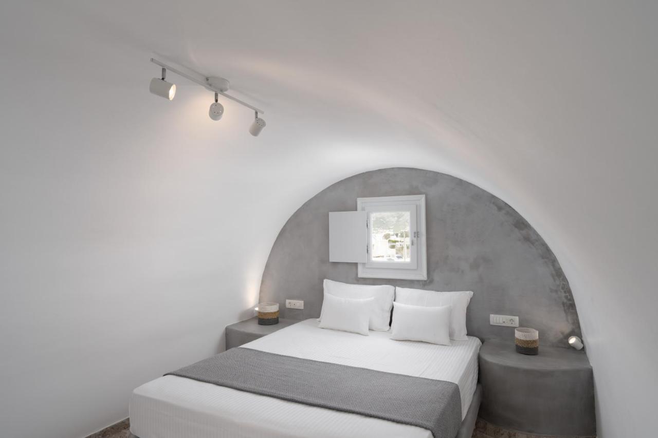 White Lily Suites & Lofts - Adults Only 16 Plus Perivolos  Dış mekan fotoğraf