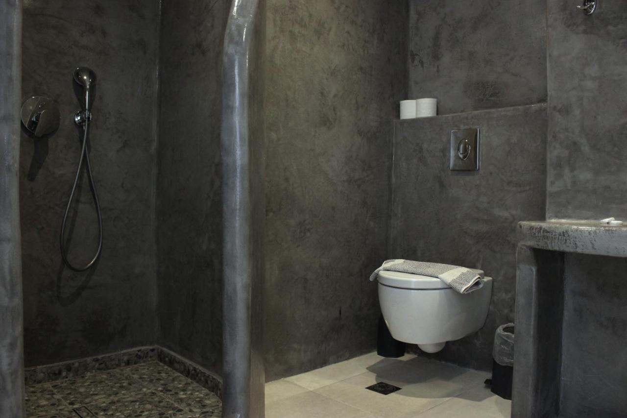 White Lily Suites & Lofts - Adults Only 16 Plus Perivolos  Dış mekan fotoğraf
