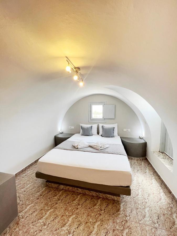 White Lily Suites & Lofts - Adults Only 16 Plus Perivolos  Dış mekan fotoğraf