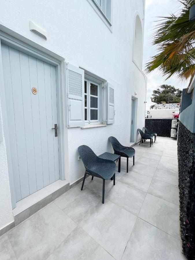 White Lily Suites & Lofts - Adults Only 16 Plus Perivolos  Dış mekan fotoğraf