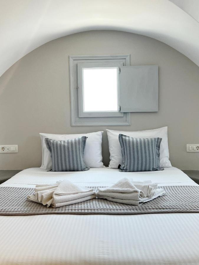 White Lily Suites & Lofts - Adults Only 16 Plus Perivolos  Dış mekan fotoğraf