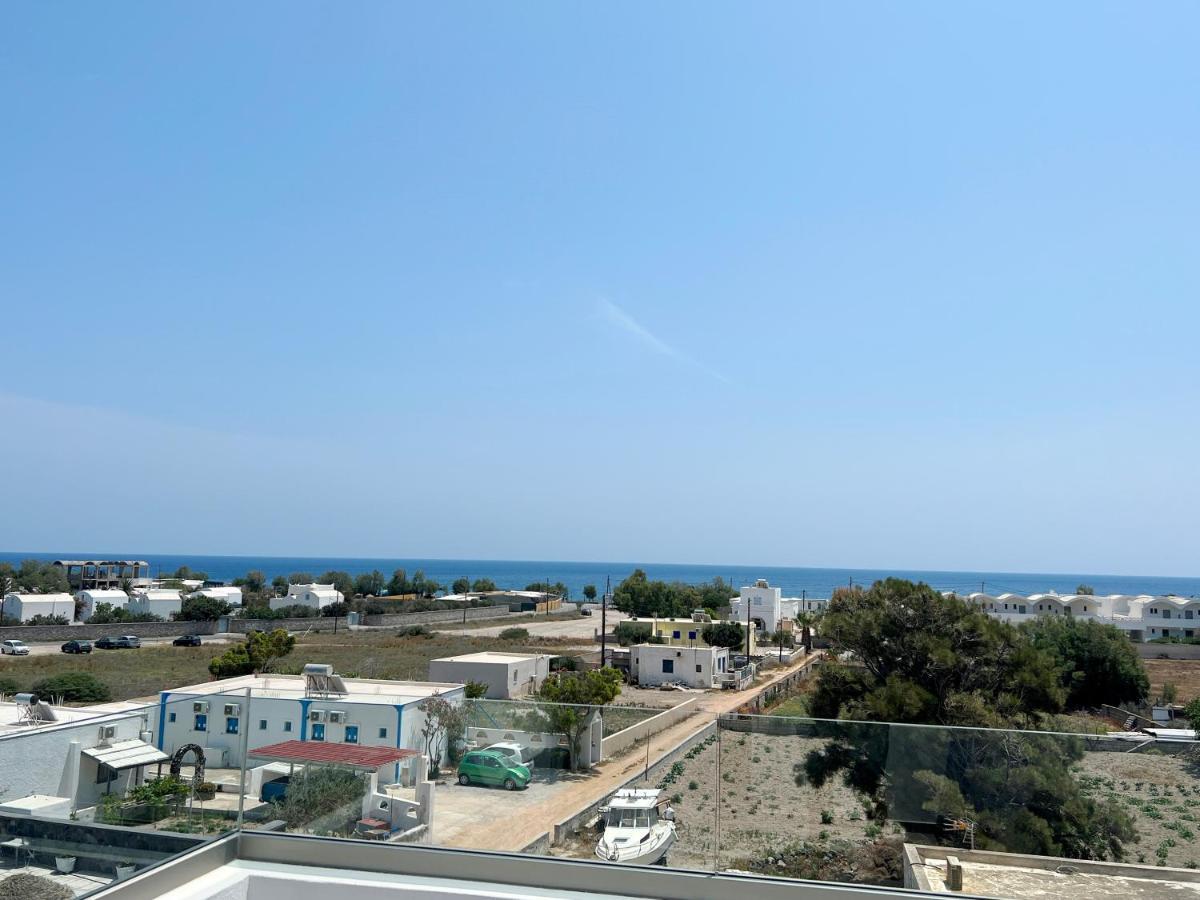 White Lily Suites & Lofts - Adults Only 16 Plus Perivolos  Dış mekan fotoğraf