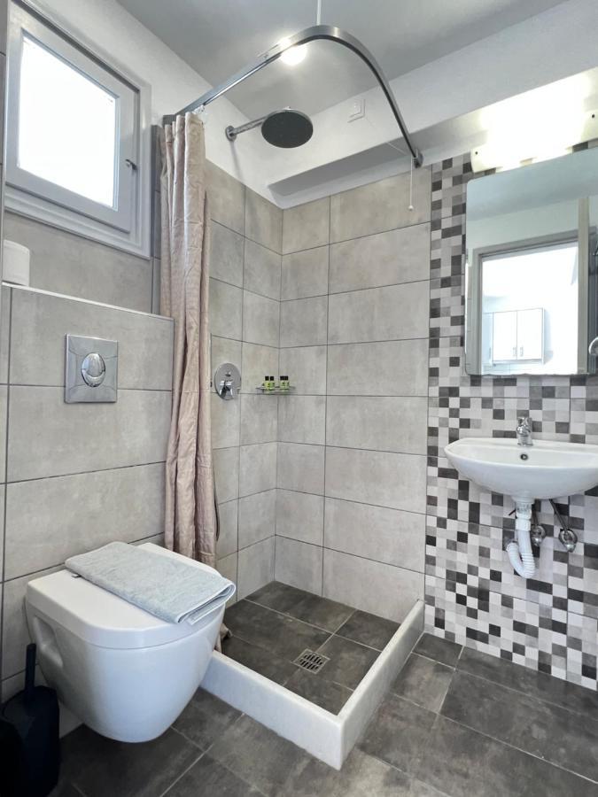White Lily Suites & Lofts - Adults Only 16 Plus Perivolos  Dış mekan fotoğraf