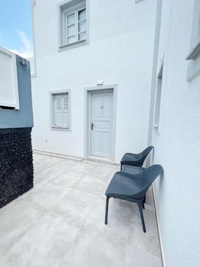 White Lily Suites & Lofts - Adults Only 16 Plus Perivolos  Dış mekan fotoğraf