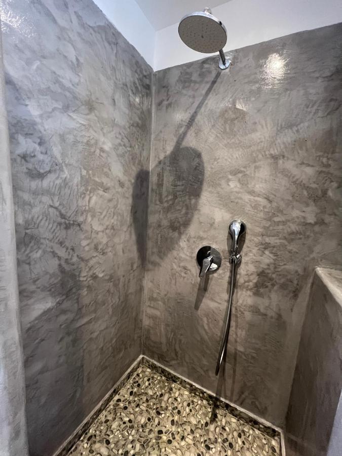 White Lily Suites & Lofts - Adults Only 16 Plus Perivolos  Dış mekan fotoğraf
