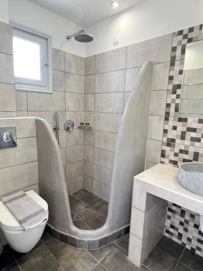 White Lily Suites & Lofts - Adults Only 16 Plus Perivolos  Dış mekan fotoğraf